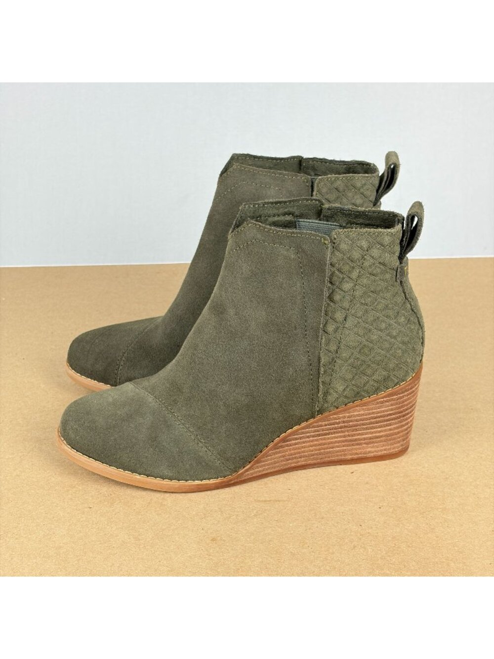 Toms Clare Wedge Ankle Boots Olive Suede Womens 6.5 Pull On Casual Comfort
